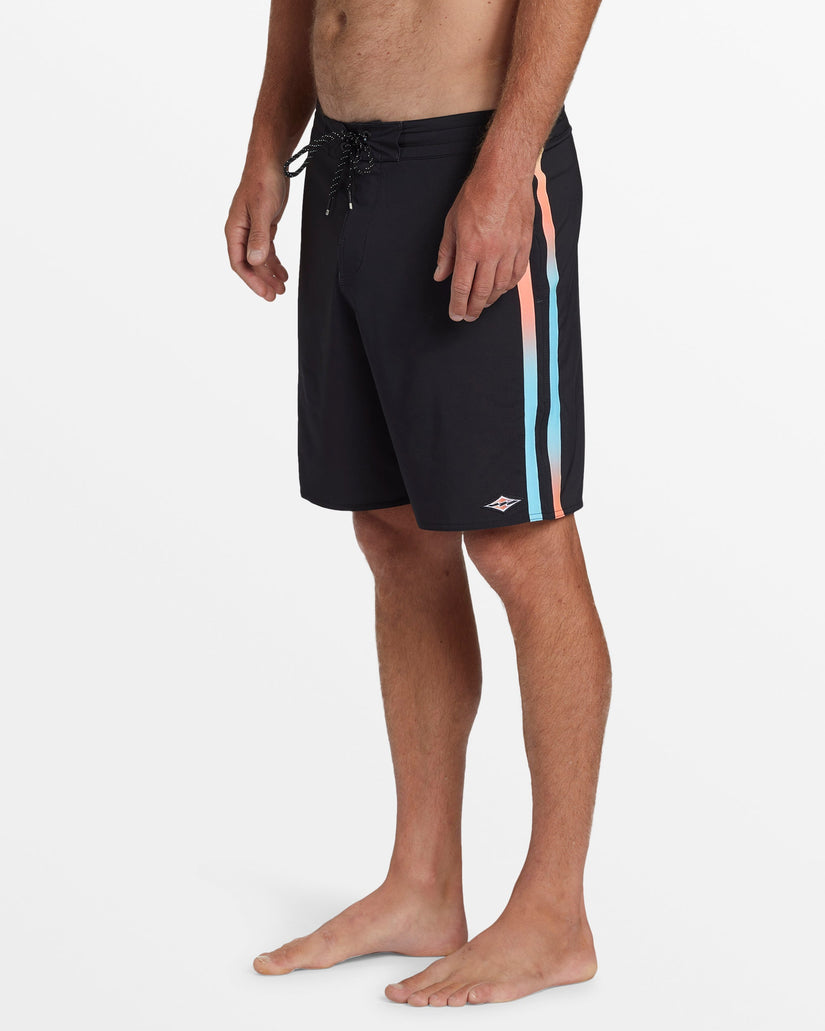 Kirra Pro Performance 17" Boardshorts - Black